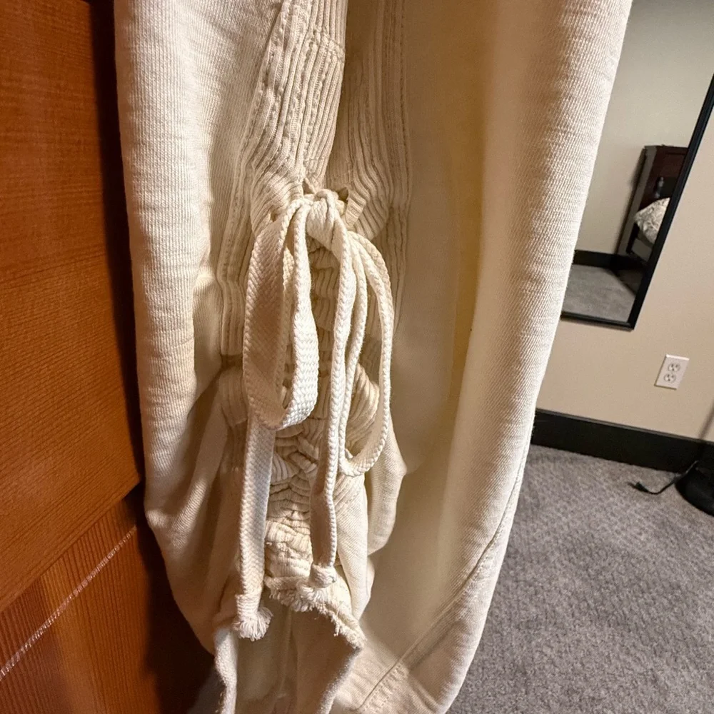 Elegant Cream Jumpsuit - Picture 5 of 13